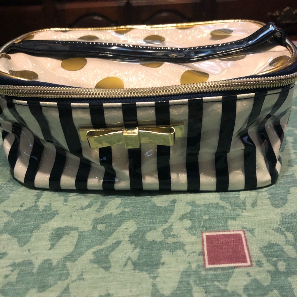 Claire's cometic bag